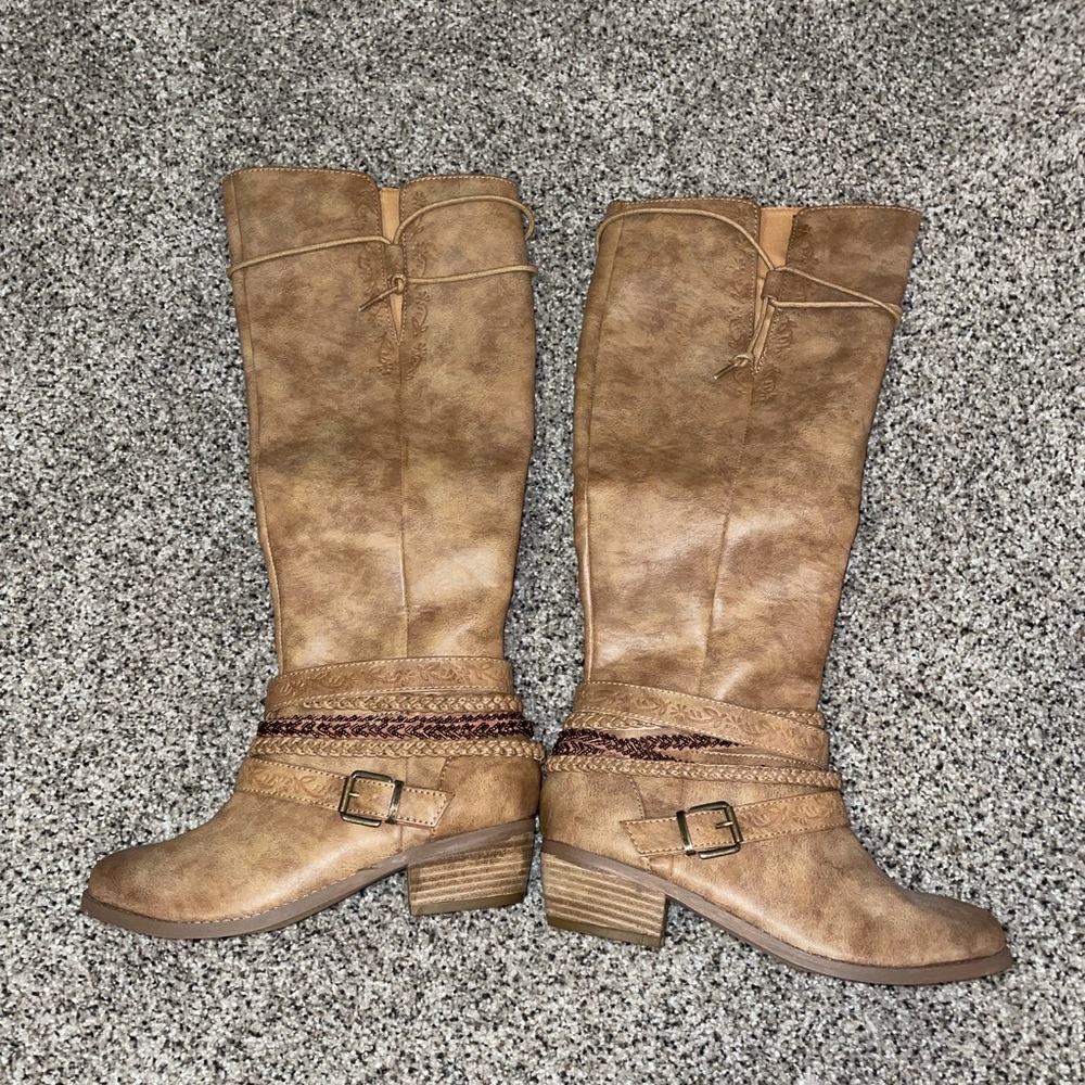 Not rested brand brown boots size 7.5